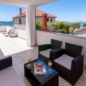 White Appartement Sukošan
