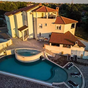 Amela Appartement Pula